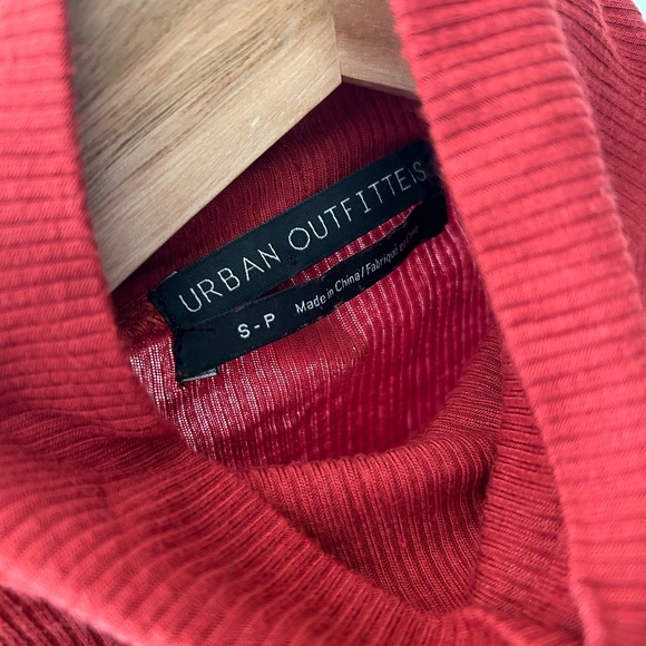 Urban Outfitters Long Sleeve Turtleneck Ribbed Top - Picture 3 of 3